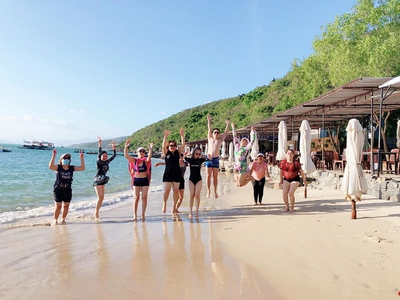Chia sẻ kinh nghiệm đi du lịch tại bãi biển Xuân Thiều Đà Nẵng